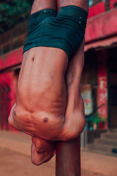 Mallakhamb — photograph 03 by Majlend Bramo.